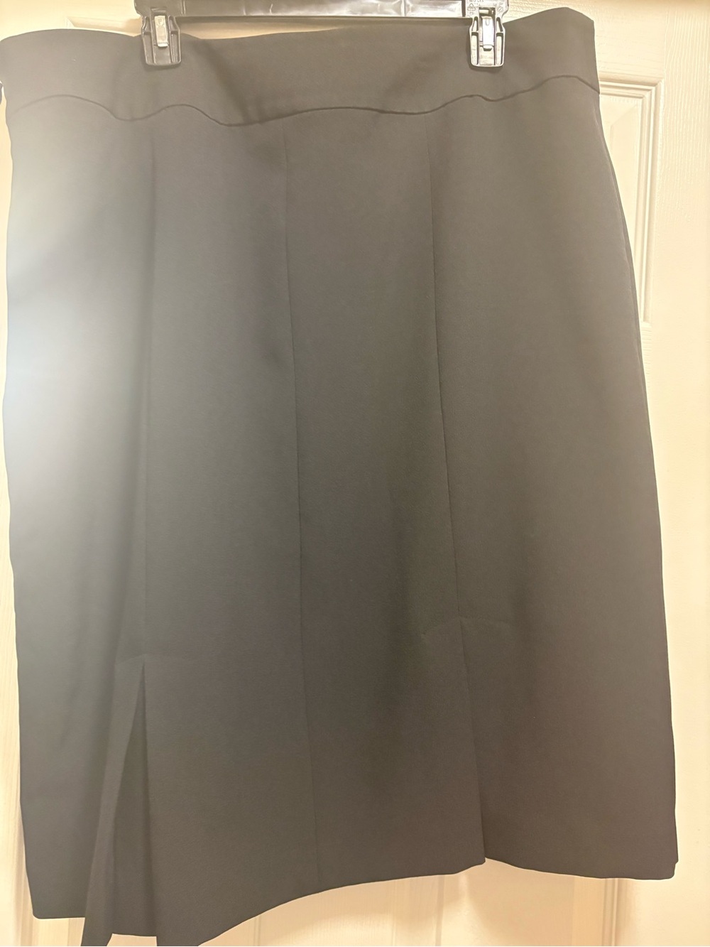 Evan Picone Black Pencil Skirt with Front Slit - Picture 3 of 4